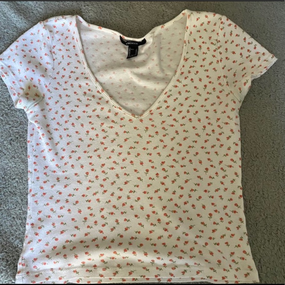 v neck floral print baby tee